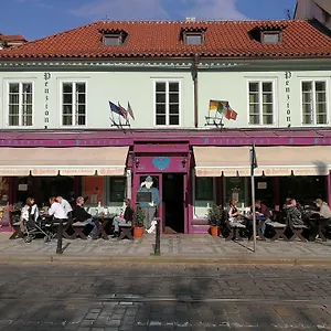 Appartement U švejků, Praag