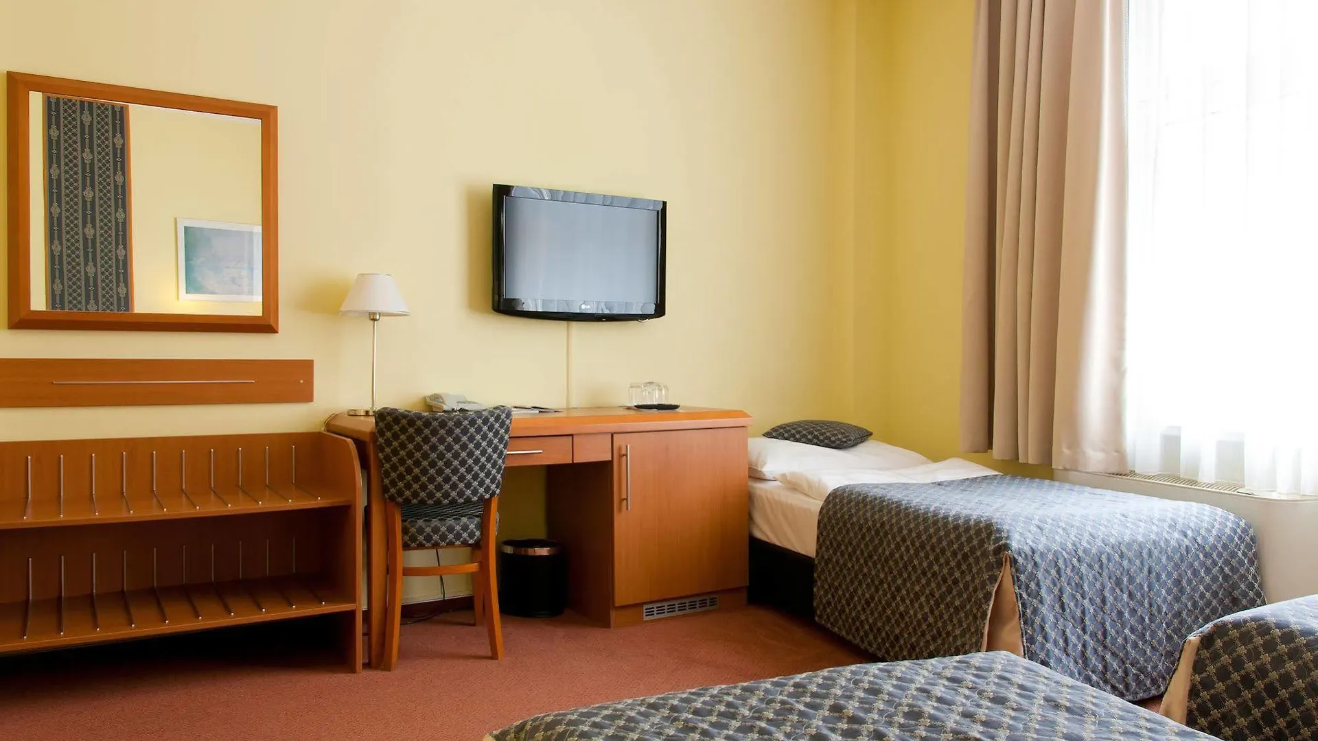 ****  פראג Astoria Hotel צ'כיה